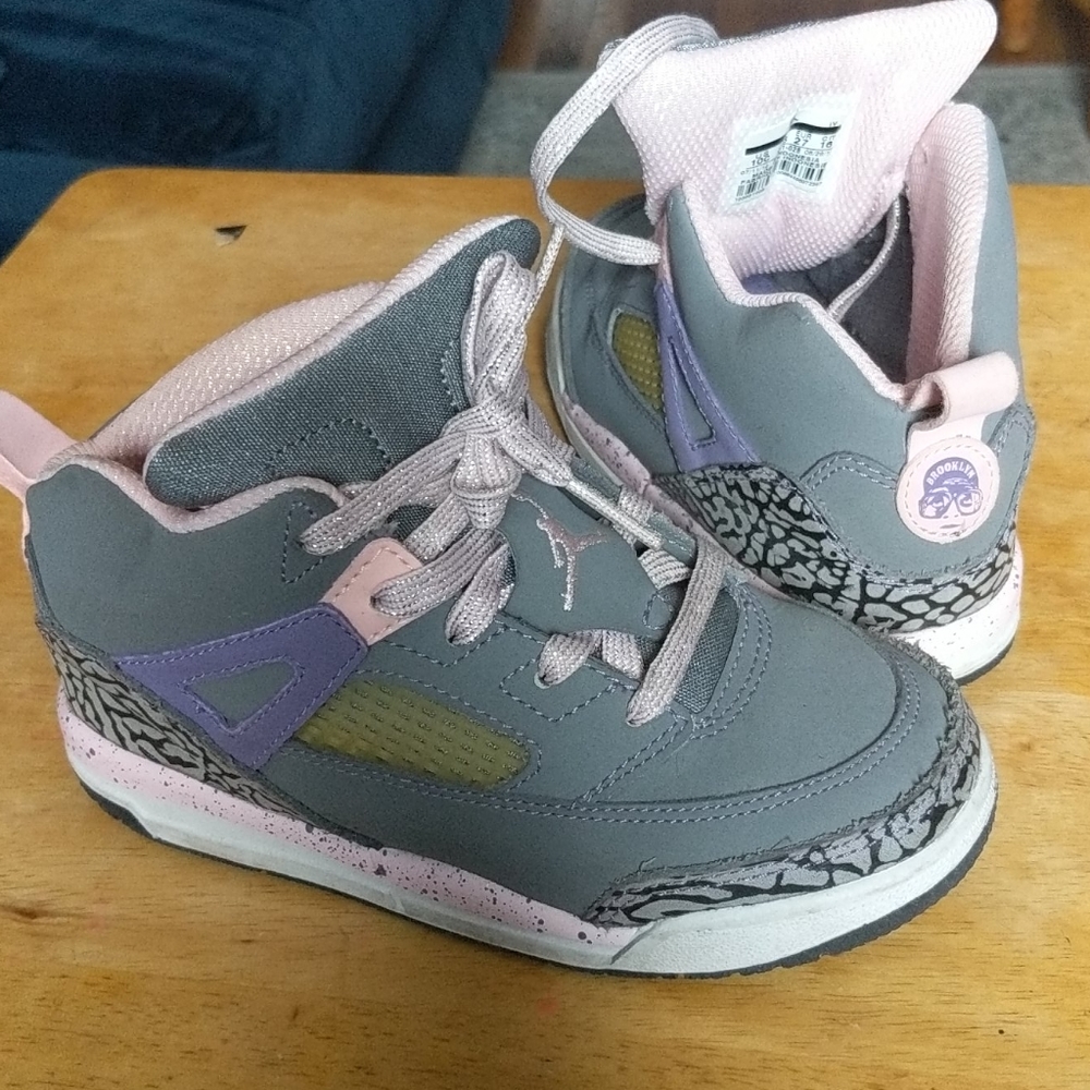 Air Jordan Spizike Gray / Pink
